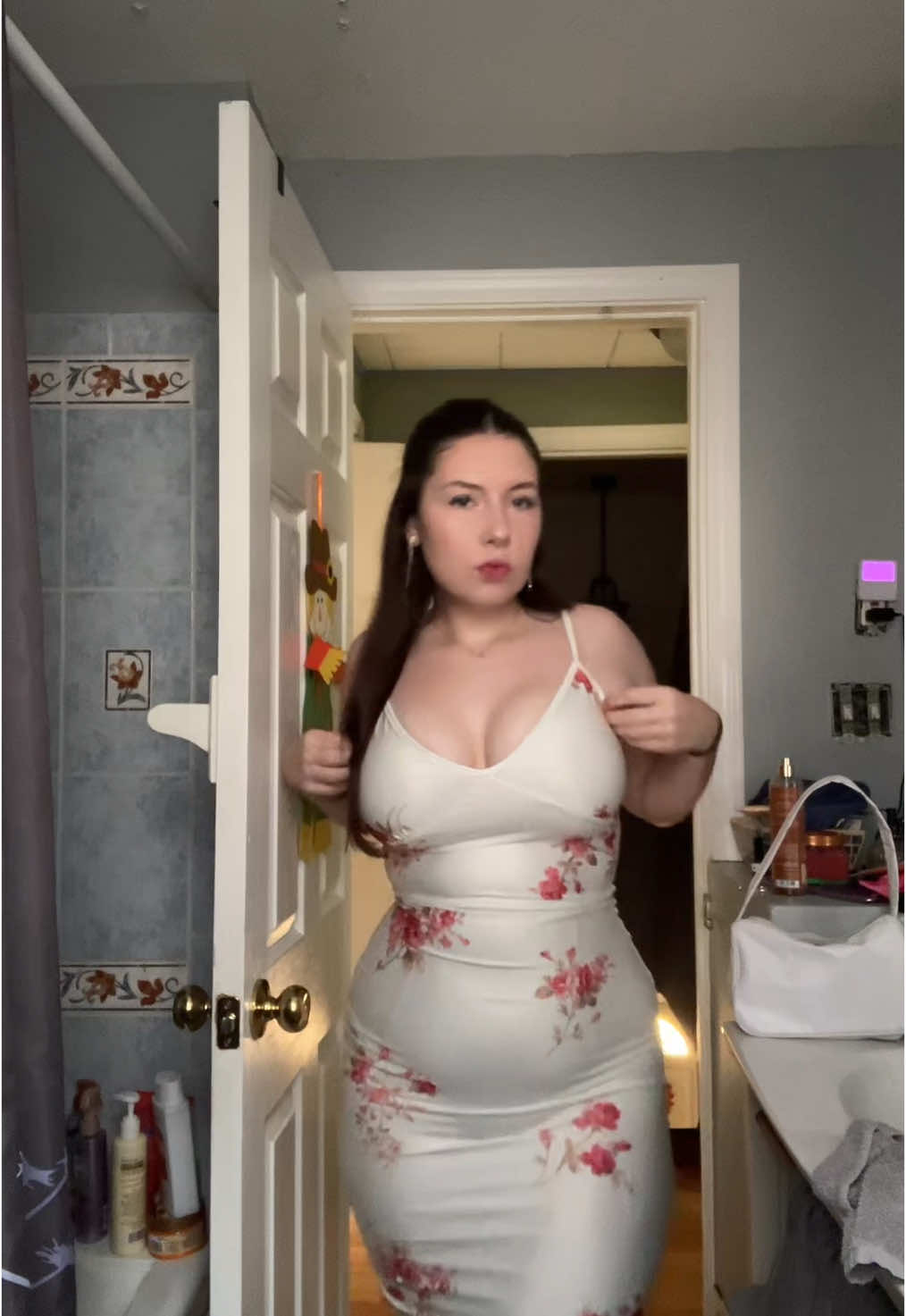 🪩💐💞 #sundress #hatemyhipdips #chubbygang 