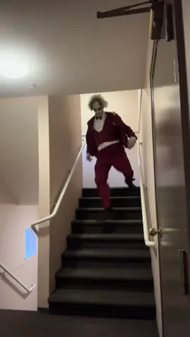 ITS SHOWTIME! #fyp #beetlejuice #joke #halloween 