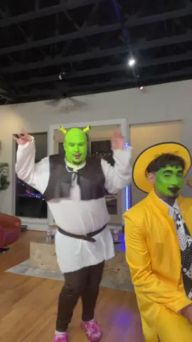 SHAKIRA SHREK😍 @Johnny 