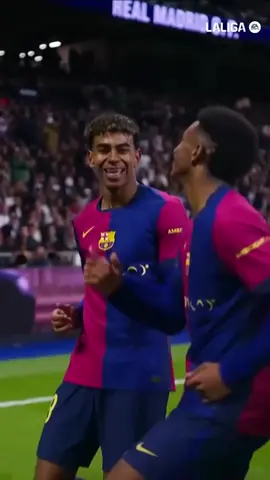 El baile del #FCBarcelona 🔵🔴 en el 🏟️ Bernabéu | #LamineYamal festejo a lo #PaquetaDance 🕺🏽 tras marcarle al #RealMadrid en la goleada 4-0 #DanzaKuduro #futbol #españa #unadanzaquenoconozco #barça #viscabarca #catalunya #madrid 