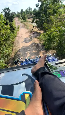 ผมอยู่บ้านนอกตากแดดตากโคลน😢#บุรีรัมย์หวานเจี้ยบ🥰💖 #วัยรุ่นขับเฟือง🌾🌾 #รถเกี่ยวข้าว #วิวทุ่งนา🌾 #ไทยเจริญการช่าง🌾🌟🌈 #นาปีอีสาน🌾 #ฟีดดดシ 