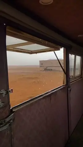 المطر مايعشقه غيـر الحبايب ♦️.. #صباح_الامط ، #امطاراليوم ، #fypシ゚viral🖤tiktok ، #قوالب_سمر #CapCut 