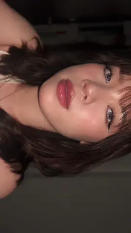 What are you looking for⁉️ . . #makeup #slowmotion #fyp #viral #asiangirl #vietnamesegirl #xuhuong 