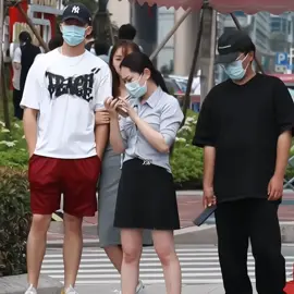 The way she tells her boyfriend to protect women. #socialexperimentchina #women #ohmnanon 