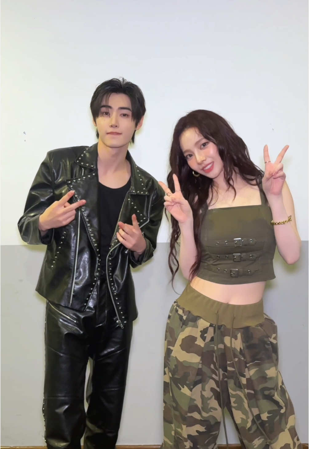 🔗 Whiplash (Yeah-yeah-yeah) with #SUNGHOON  #aespa #æspa #에스파 #KARINA #카리나 #Whiplash #aespaWhiplash #성훈 #ENHYPEN #엔하이픈 @enhypen #NewMusic