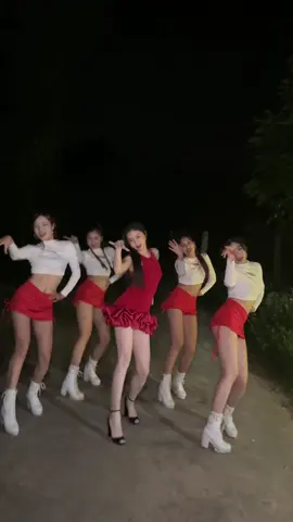 Nhảy cùng Cinderella 👠 #CinderellaDiBar #Lolemdibar #lizkimcuong #dancetutorial #Thewill5 #xuhuong #viral 