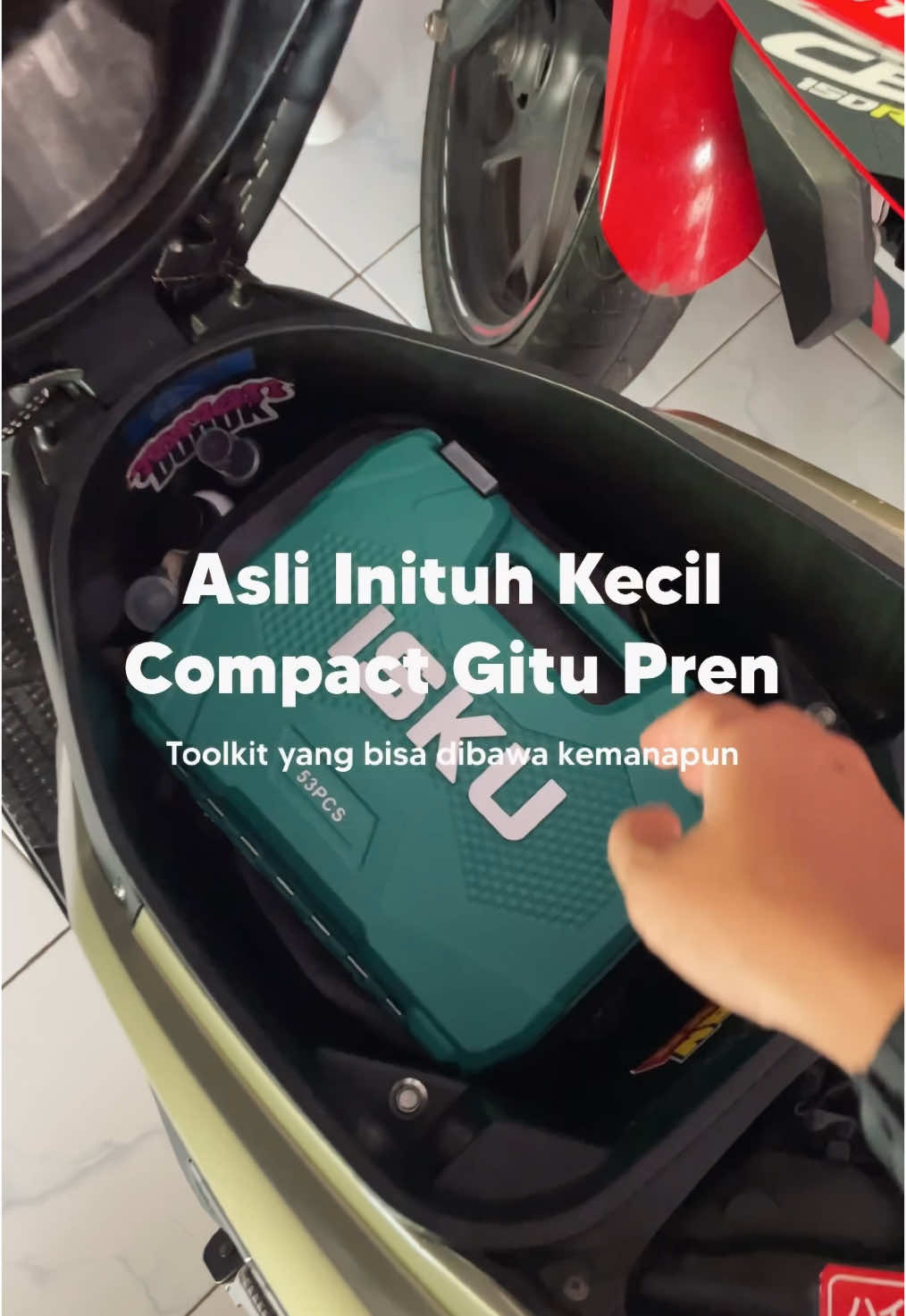 Hati tenang kalo motoran jauh karna gue punya Toolkit yang compact gini💫 Design yang compact dari @ISKU TOOLS bikin motoran jauh lebih tenang✨ #vario #varionistyindonesia #varioholicindonesia #variomodifikasi 