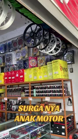 SURGA NYA ANAK MOTOR😇🤩#pekanbaru #motormodifikasi #fypシ #shockdepanktc #velgvnd #pekanbarujualbelionline #variasimotor #velgracing #sontotmxshop #kenalpotsrt #srtracingexhaust #variasipekanbaru #variasimotormurah #variasimotorpekanbaru #variasipekanbaru #variasimotorlengkap #2stroke #2strokeindonesia #variasimotor #modifikasimotor #vidiolebihpanjang 