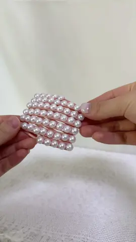 Foldable pearl headband,convenient for you to use when going out.💫✨🫶#headband #headbands #convenient #hairhoop #foldable #girlaccesories #trend #hairband #hairbands 
