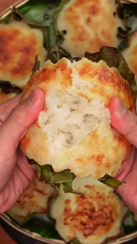 We call this here BINGKA & i made BINGKA w/ Cheese 🍚🥥🧀 you want some? #Bingka #Bingkawithcheese #EasyRecipe #kakanin ✨Ingredients ✨ - 5-6 cups of White rice - 2-3 cups of white sugar - 2 tbsp dry yeast - 1-2 cups coconut cream - Pinch of Salt 
