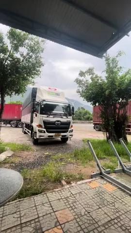 Thân a sớm tối lái xe ! tiền a không có lấy gì lo cho lo cho em #buon_tam_trang💔😞mệt #hino500 