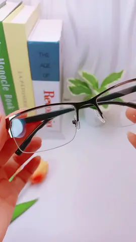 Kính lão_kính viễn thị cho người từ 40 tuổi đến 60 tuổi nhìn gần không rõ #NiUnPeloMás #kinhlao #capcut #tiepthisanpham#kinhvienthitrungnien  #xuhuong #ThanhThoiLuotTet #kinhlaogapgon #celebrardemulherparamulher 