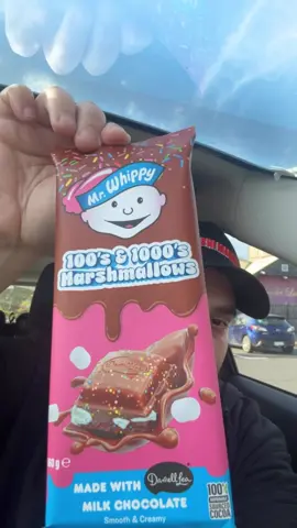 Mr Whippy 100’s & 1000’s Marshmallows Milk Chocolate  Made with @Darrell Lea  A big yes from me!!  #mrwhippy #100sand1000s #sprinkles #marshmallow #marshmallows #milkchocolate #chocolate #foodreview #australia #tastetest #fyp #foryou #explore #explorepage 