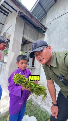 Jarang Jumpa Anak Kec1L yg mau Bantu Orangtuanya Jualan 😇  #fyp 