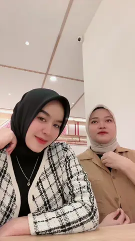 Jngan salah pasangan ntar klw pngen ini itu d bilang jgan boros2