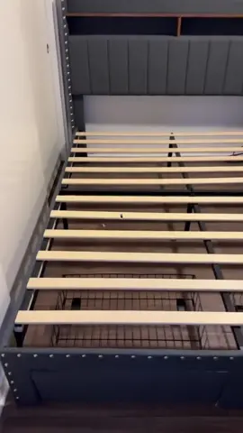 RaybeeFurniture Bedframe with Headboard