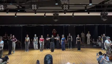 #girl #douyin抖音 #reels有毒 #dancechoreography #fypシ #viralvideo #dance #fyp #popfyp #apt #rose #blackpink #brunomars #ulz_dance0 
