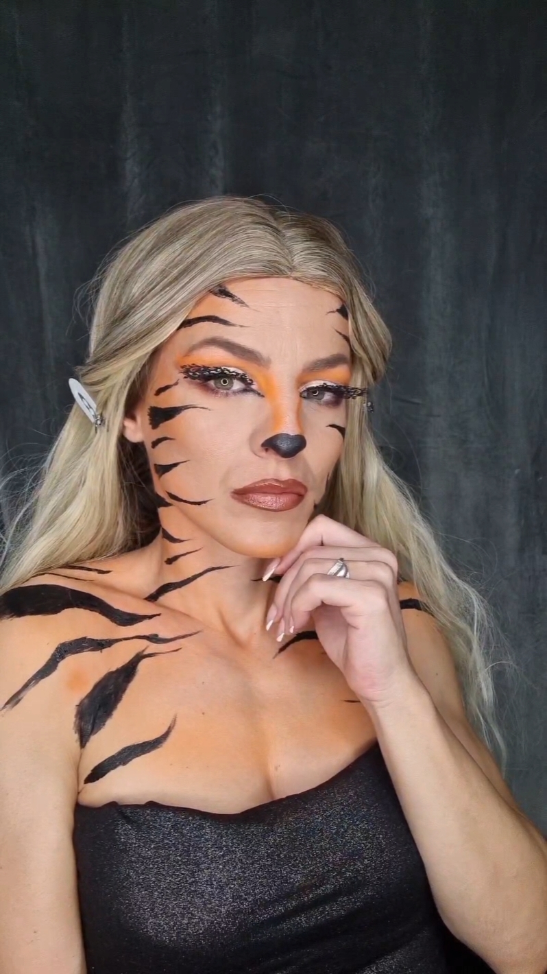 Tigar 🐅 #halloweenmakeup #halloween #makeup #halloweencostume #makeupartist #mua #sfxmakeup #spookyseason #horror #happyhalloween #cosplay #halloweenparty #spooky #halloweendecor #sfx #makeupideas #scary #halloweenmakeupideas #art #makeuptutorial #october #daysofhalloween #makeuplooks #trickortreat #creativemakeup #facepaint #Love #beauty #photography #creepy 