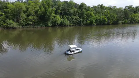 #creatorsearchinsights #Customintexexcursion5#Intexexcursion5#intex#baltimore#watervibes#mindcleanse#miniboat#droneshot#djiair2s