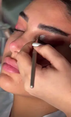 #makeuptutorial #makeupartist #makeuptips #میکاپ_آرتیست_عروس #عرب_تيك_توك #визажист #عروسة #میکاپ #bridelset #bridelook #bridelmakeup #smokeyeye #weddinglook 