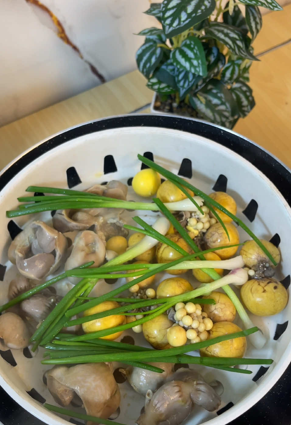 Mề gà trứng non hấp chung với hành chấm sốt muối tắc chỉ có gọi là đỉnh #trungnon #muoichuhai #sotmuoitac #monngon #tulatuine96 