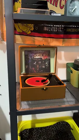 dibuai. #thepaps #dibuai #soul #reggae #thepapsdibuai #rilisanfisik #jajankaset #compactdisc 