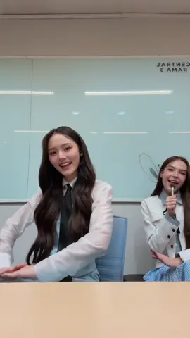 จะเดบิ้วท์ให้ได้เลย 55555555555