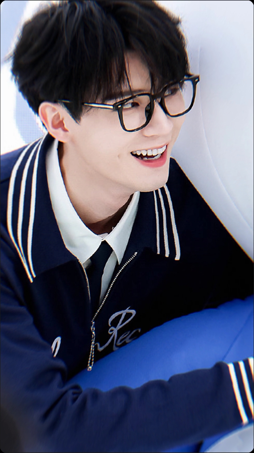 mau dinotice kaya mbanya juga 😭 sibuk kuliah, eh baru buka weibo disuguhin Yiran mode cute gini #周翊然 #zhouyiran  #zhouyiran周翊然 #chinesedrama #chineseboy #chineseactor #cdrama #xyzbc 