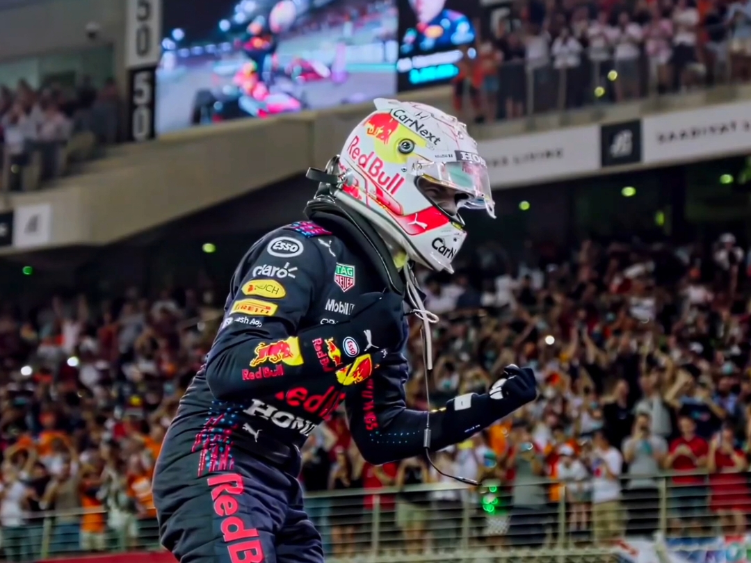 O melhor piloto de todos os tempos. 🦁👑🔥 #maxverstappen #redbull #formula1 #automobilismo #f1 #fyp #soaresxdz 