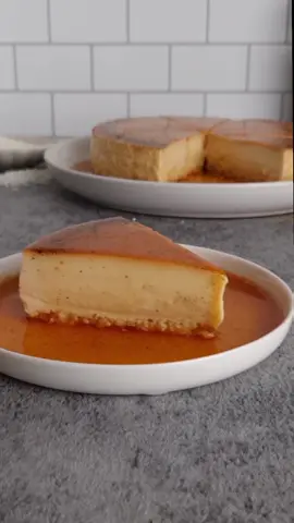 Flan vanille et noix de coco  pour le caramel  80g de sucre  2càs d'eau  dans une casserole sur feu doux réaliser un caramel à sec avec le sucre  en fin de cuisson ajouter l'eau tiède et verser le caramel dans le moule laisser refroidir  3 œufs  400g de lait concentré sucré  500g de lait entier  1 gousse de vanille  60g de noix de coco  faire infuser la vanille avec le lait puis incorporer au mélange œufs et lait concentré sucré  verser sur le caramel  faire cuire dans un bain-marie pendant 50min à 170°C laisser au réfrigérateur 1 nuit avant de démouler  🇬🇧 Vanilla and coconut flan for the caramel 80g sugar 2 tbsp water in a saucepan over low heat make a dry caramel with the sugar at the end of cooking add the warm water and pour the caramel into the mold let cool 3 eggs 400g sweetened condensed milk 500g whole milk 1 vanilla pod 60g coconut infuse the vanilla with the milk then add to the egg and sweetened condensed milk mixture pour over the caramel cook in a bain-marie for 50min at 170°C leave in the refrigerator for 1 night before unmolding