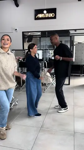 Happy bday beautiful soul! @Rossana and  @officialpatrickkluivert with you beautiful wife! 🥰😍 #dancing #merengue #nothside #llegasteasi #amor 