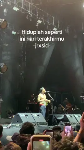 bersyukur,bercinta dan bertarung #supermanisdead #jrxsid #76festivalindonesiaadalahkita 