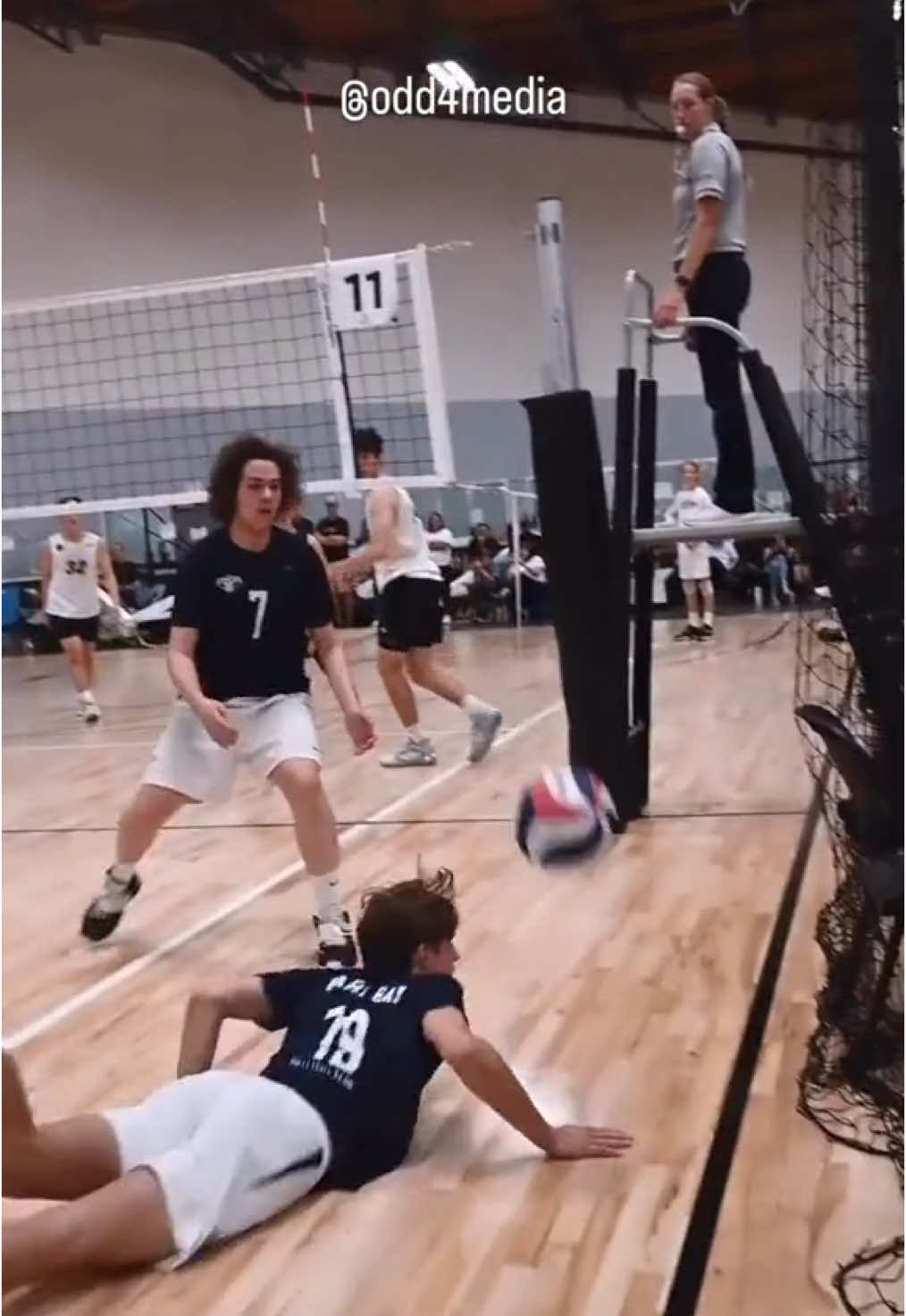 This save was nuts 🤯  (via @Olivia Danielle Duval ) #volleyball #save #volleyballworld 