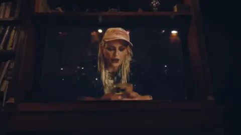 The Emptiness Machine (Official Music Video) - Linkin Park #newlinkinpark #linkinpark #linkinparkfans #emilyarmstrong #rock #metal 