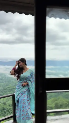 যেন তোমারি কাছে জমে অভিমান আছে।😊❤️‍🩹 শাড়ি @Alok Brand✨ 