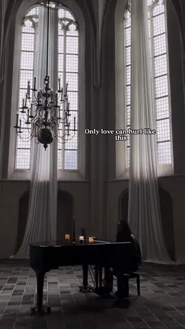This song😫 #onlylovecanhurtlikethis #palomafaith #fyp #coversong #singing #church @paloma faith 