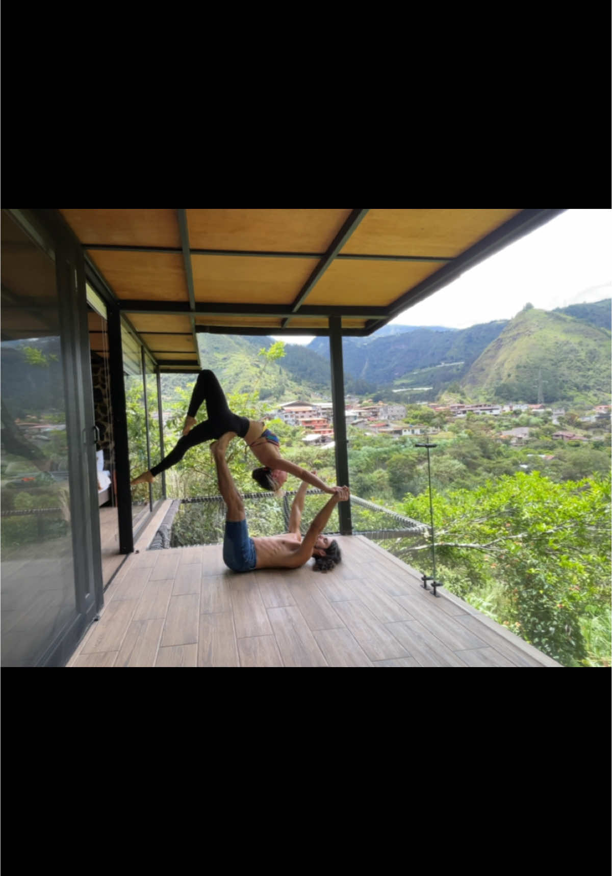 One of the surreal acro clips with @anapolamusica from my trip to Banos, Ecuador! What an amazing place to be ☺️ . #ecuador #acro #acroyoga #movement #play #fun #yoga #outdooryoga #strength #flexibility #FitTok #Fitness 