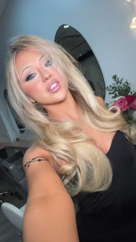 pam anderson on my bestieee ⛓️🖤  makeup by me @abbymintomakeup on instagram  #makeup #pamandersonmakeup #pamelaandersonhair #makeuptransformation 