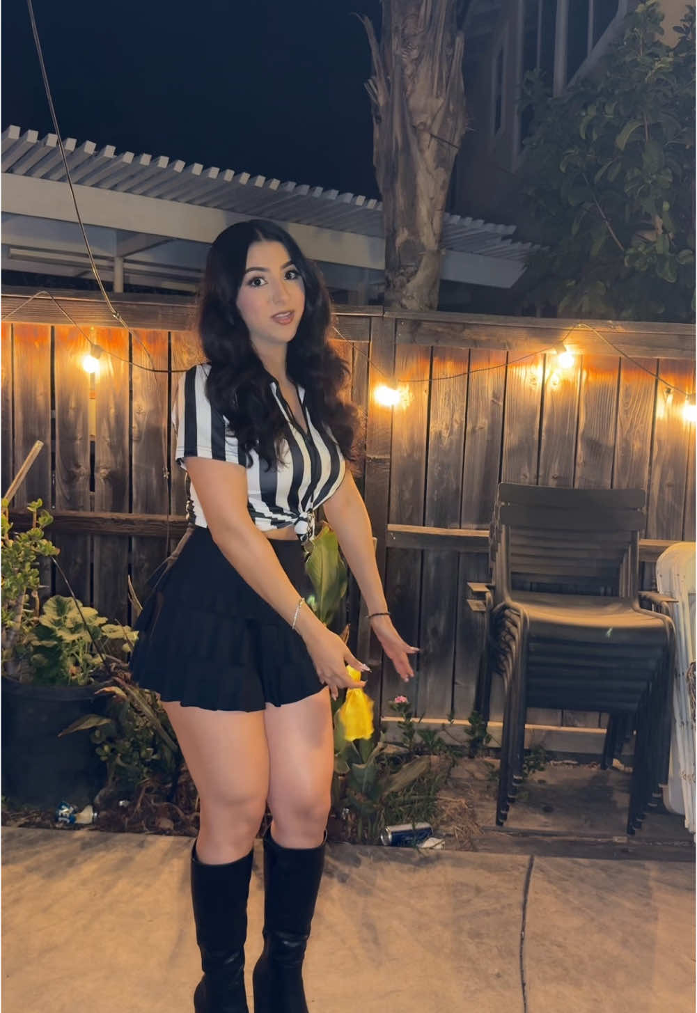 my bf wasn’t a football player but he ate with that performance #fyp #halloween #nfl #referee #foryoupage #foryou #footballtiktok #halloweenlook #fypシ #funny #costume #costumeideas 