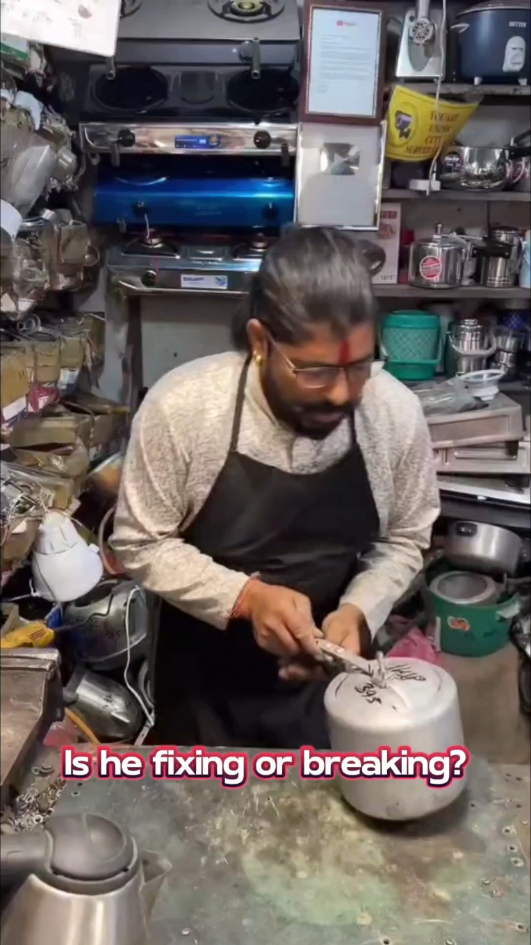 This is how he fixes your appliances 🤔 #CapCut #clips #live #tiktokliveclips #appliancerepair Via @chotutufan.1 