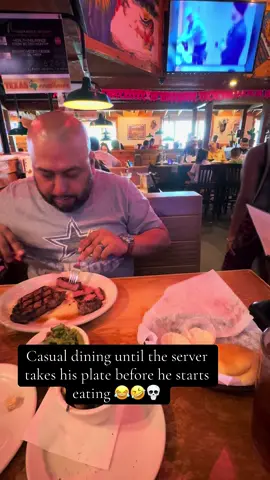Shout out to Chandler well played!😂 Sorry babe🫶🏼 #texasroadhouse #funny #servertakesfood #takefoodaway #prank #wtf #fyp
