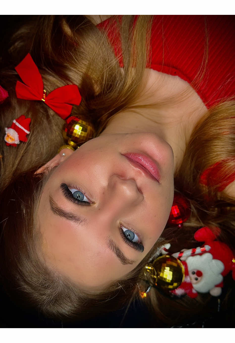 Melhor epoca do ano esta chegando… e sem cílios nao da para ficar ne?!🎅🎄#cilios #extensions #lashes #lashextensions #extensaodecilios #natal 