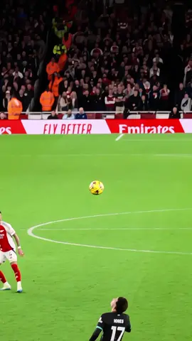 let's talk about this 📹@corzek  #kaihavertz #havertz #arsenal #arsenalfc #challenge #viral_video #fyp #sport #footballtiktok #PremierLeague #liverpool #footwork 