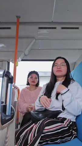 tiktok sa bus 😂#apt #dancetrend @ASHRU 