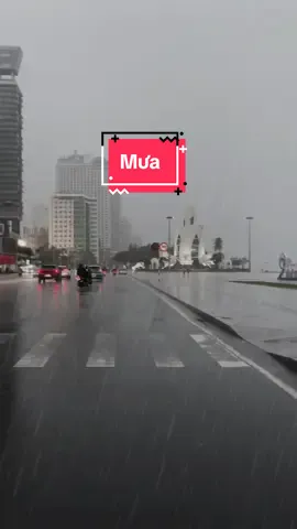 Ngày mưa trở lại. Ra đường nhớ mang theo áo mưa, đừng để bị cảm lạnh nhé#nhatrang #dulich #xh #foryou #xhtiktok #vairal #tamtrang #chill #mua #chuyencuanhatrang 
