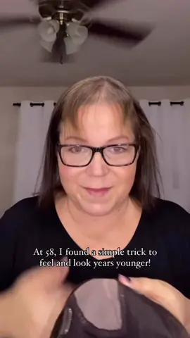 At 58, I found a simple trick to feel and look years younger—hair toppers and fibers! 🙌 They’re quick, easy, and give me the boost I didn’t know I was missing. ___________ 🎃 Hair topper: Upgrade Courtney in 224R Dark Caramel 12’’. 🎃 Shop via the link in our bio, or search “PM2303” on www.UniWigs.com 🎃 Grab up to a 30% discount on the Halloween Sale!  🎃 . #hairtoppers #hairtopper #hairtoppersforthinninghair #hairloss