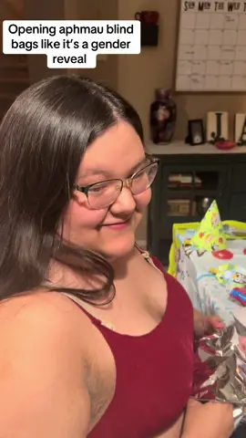 We’re all Aaron haters 😭 #aphmau #blindbags #nostalgiacore #fyp @shadowthehedgehogfan69 @Uh.Oh.JoeMama @Elytra Galaxy 