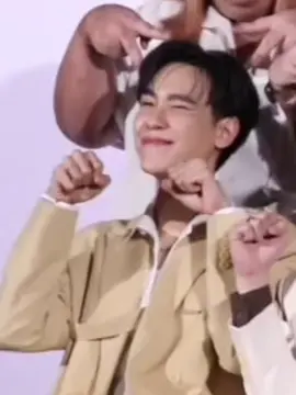 หาให้ได้นะ ศลป ที่ไม่ชอบทำท่าแบ๋ว แต่ทำหมัดแมววิ้งคึให้เราอ่ะ 🐱💕 #junniorrs #จูเนียร์ปณชัย #Perfect10LinersEP1 #จูเนียร์มาร์ค #Perfect10Liners #สายรหัสเทวดา #สายรหัสเทวดาperfect10liners 