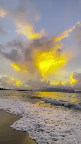 Sunset vibes🧡✨ #sunset🌅myfavoriteview🤍  #sunset🌅beach🌴  #sunset🌅lover♥️  #healing🌅🌊✨🔥  #fypシ゚viral🖤tiktok☆♡🦋myvideo 