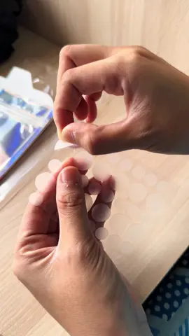 WATERPROOF NA DIN. Face saver talaga to hahahha #pimplepatch #acnepatches #acnecover #acnetips 